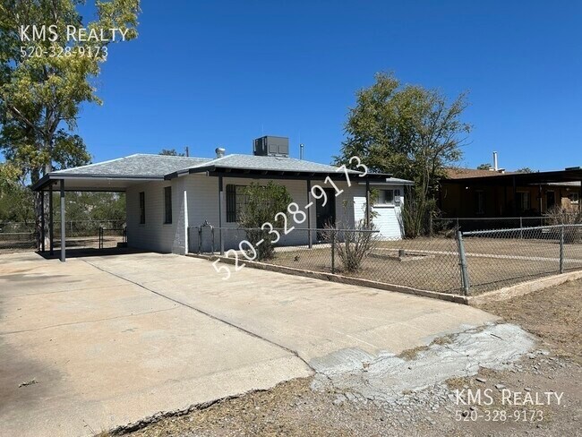 Building Photo - 2 Bed / 1 Bath Home - OWNER/AGENT