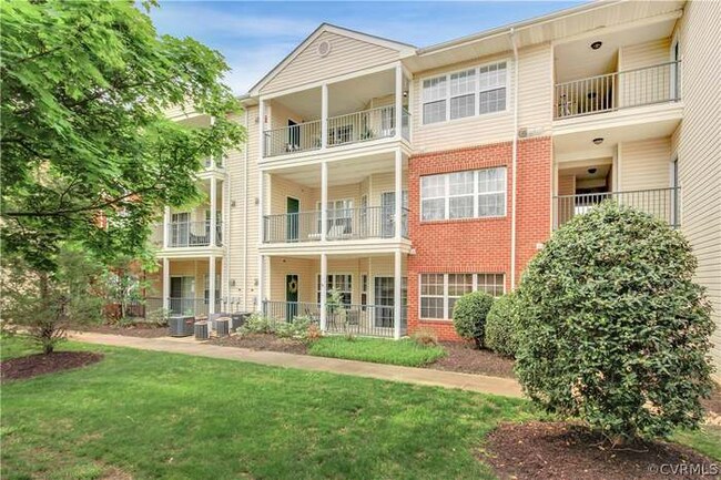 Foto del edificio - 9410 Links Ln