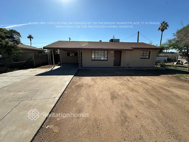 Building Photo - 3231 E Granada Rd