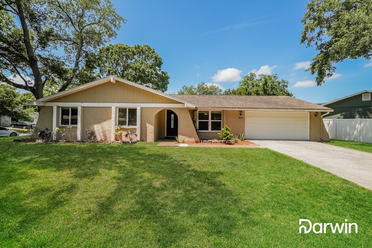 Primary Photo - 4202 Northwind Ln, Tampa, FL 33624