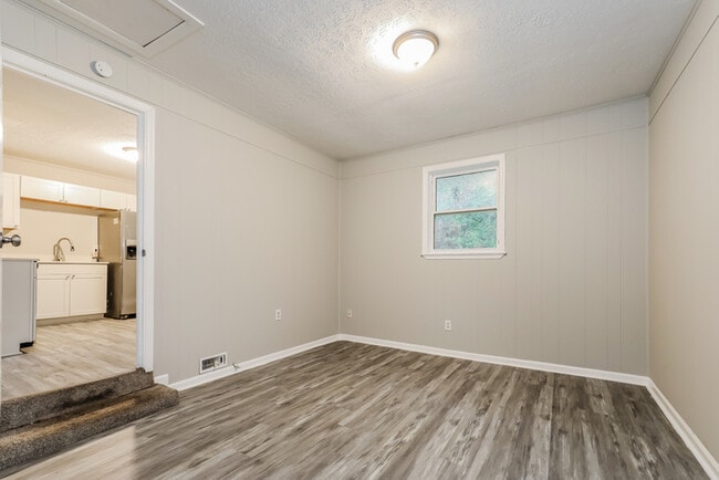 Building Photo - 8344 Attleboro Dr