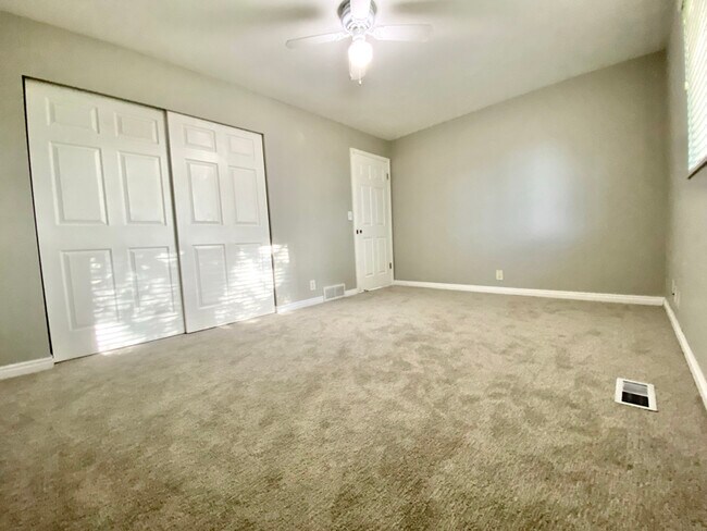 Foto del edificio - 11540 Sandy Creek Dr