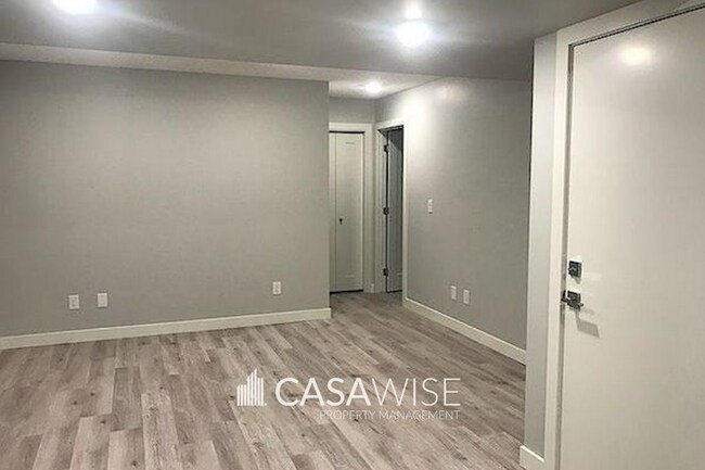 Photo du bâtiment - 7812-7174 174 Ave NW