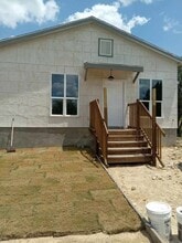 Building Photo - 324 Ridgerock Dr