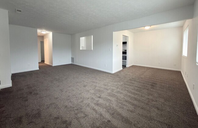 Foto del edificio - 2740-2742 Jessup Rd