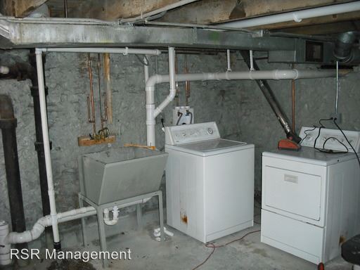Building Photo - 326 S Liberty St