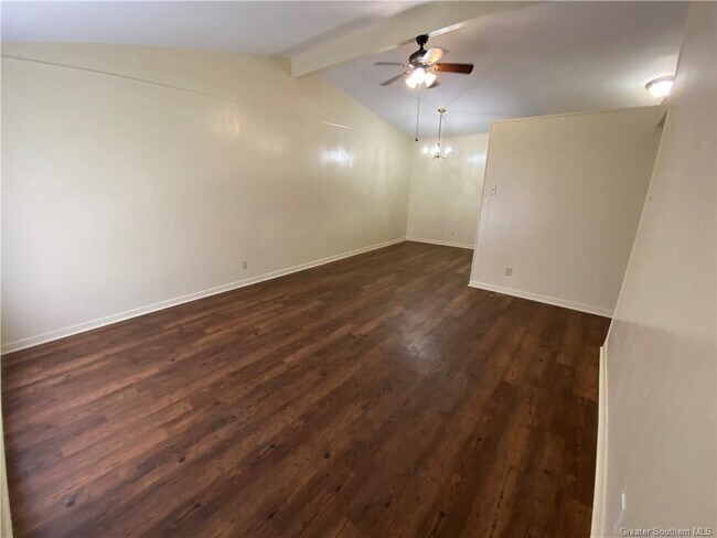 Foto del edificio - 1421 Cactus Dr