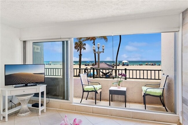 Photo - 201 Van Buren St Apartment