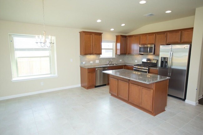 Building Photo - 2101 Ariella Dr