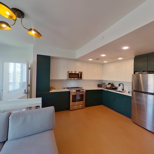 Building Photo - The Laureate