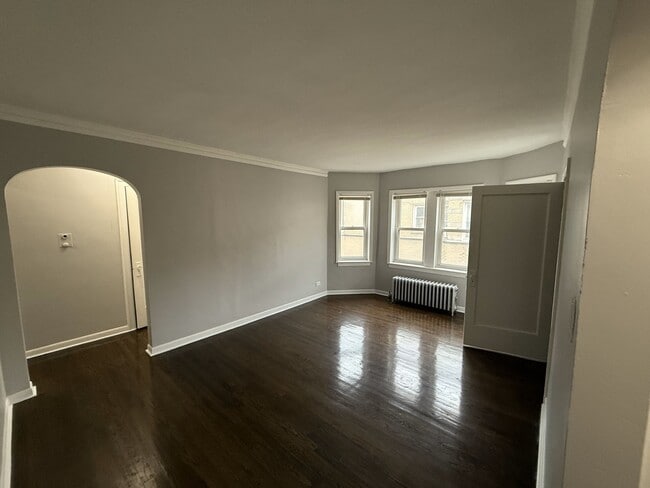 Foto del edificio - 6322 N Albany Ave