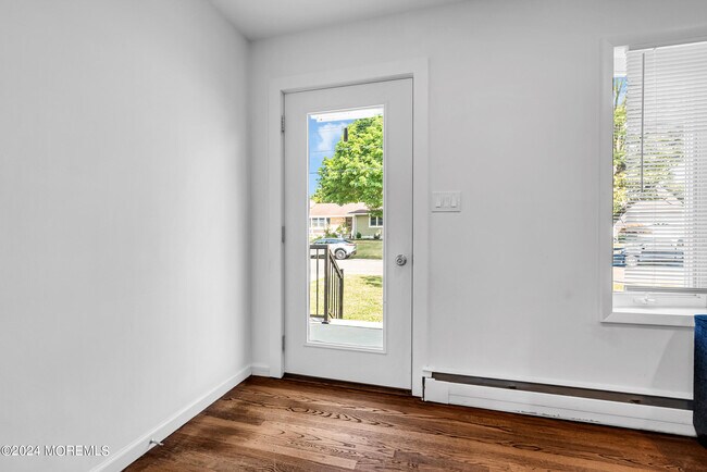Building Photo - 19 Bampton Pl
