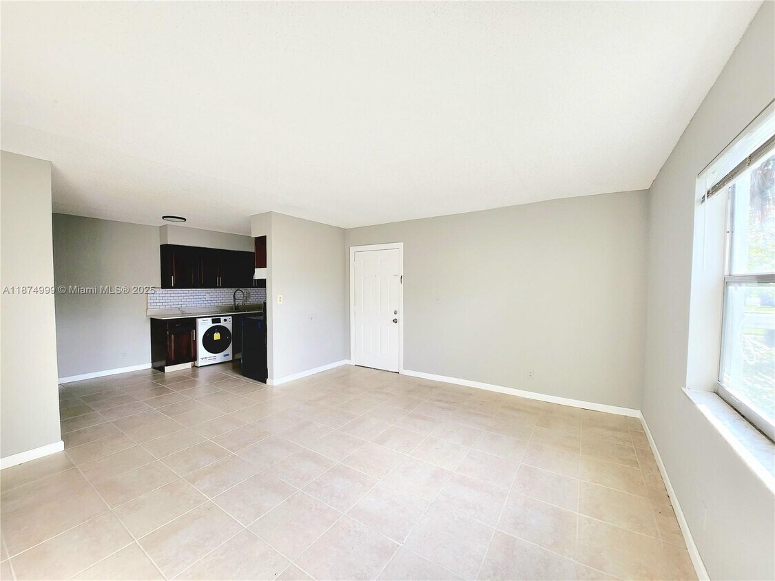 Foto principal - 191 SW 15th St