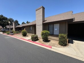 Building Photo - 807-811 W Arlen Ct