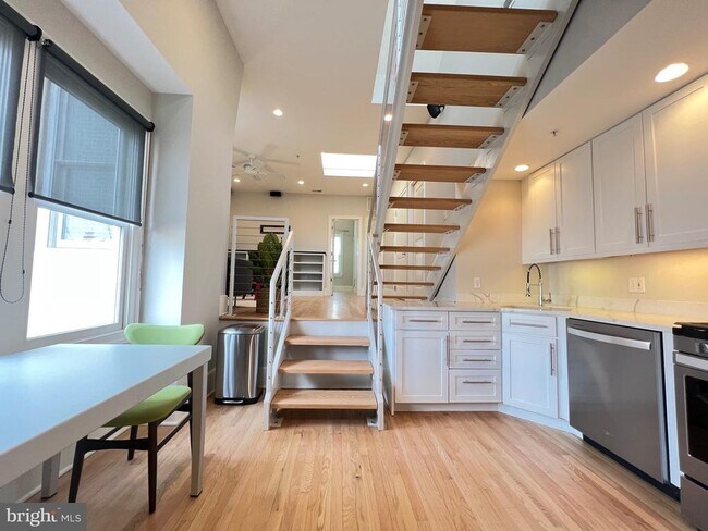 Foto del edificio - 1616 15th St NW