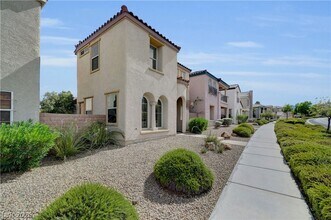 Building Photo - 12052 Hathaway Pines Dr