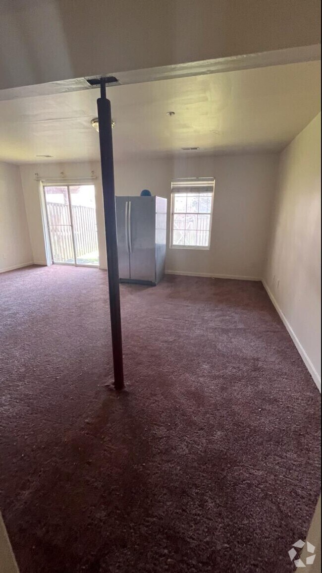 Kings Woods Apartments for Rent with Washer & Dryer Laurel, MD 1