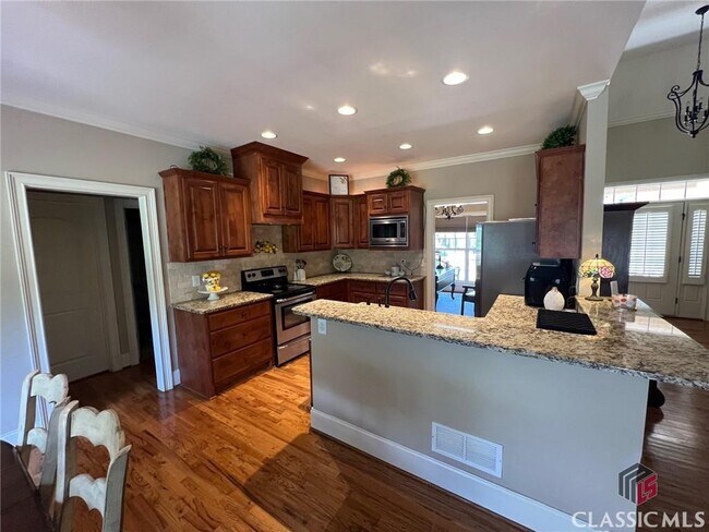 Foto del edificio - 3678 Fern Hill Rd