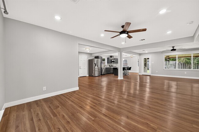 Building Photo - 12930 Kimberley Ln