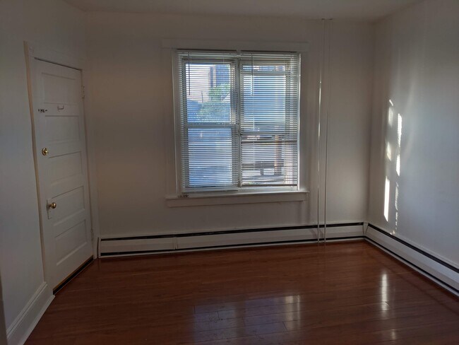 Front Room - 612 E Morton St