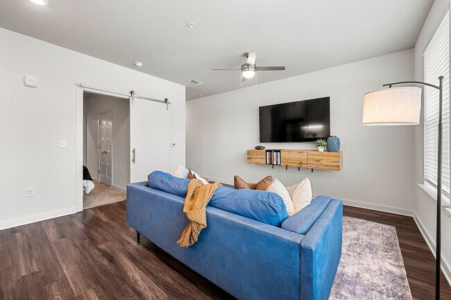 Building Photo - 2048 Bolton Dr NW