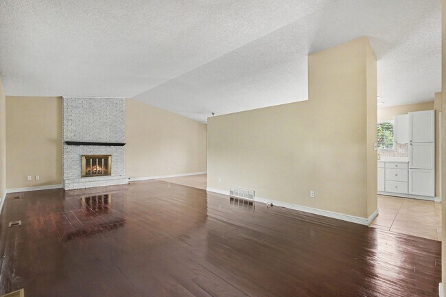 Foto del edificio - 2720 Northridge Dr