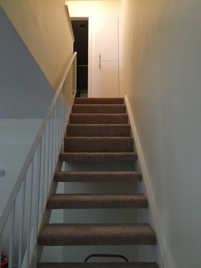 Building Photo - 136 Arana Dr