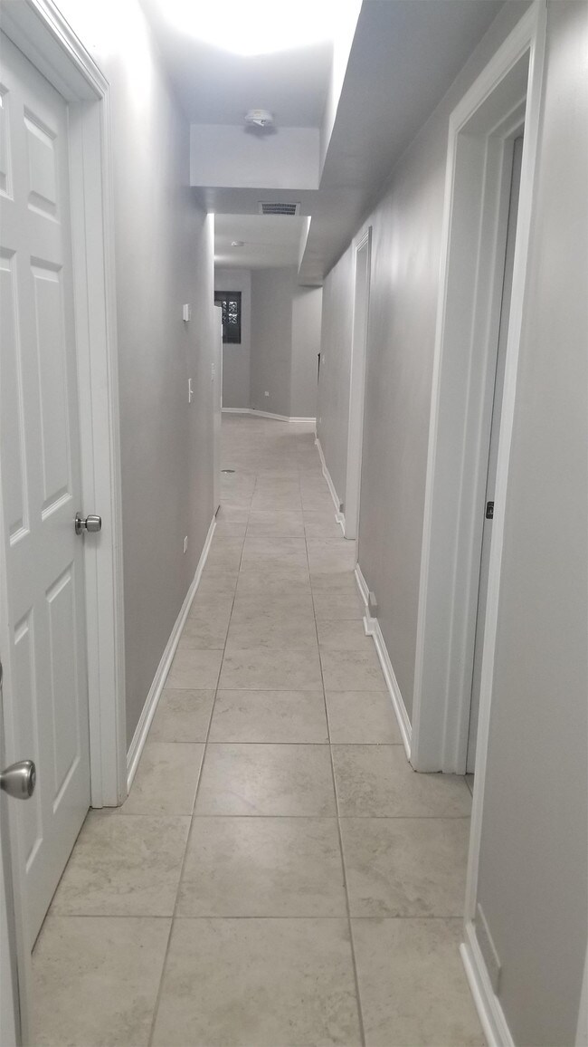 Foto del edificio - 1915 S Springfield Ave