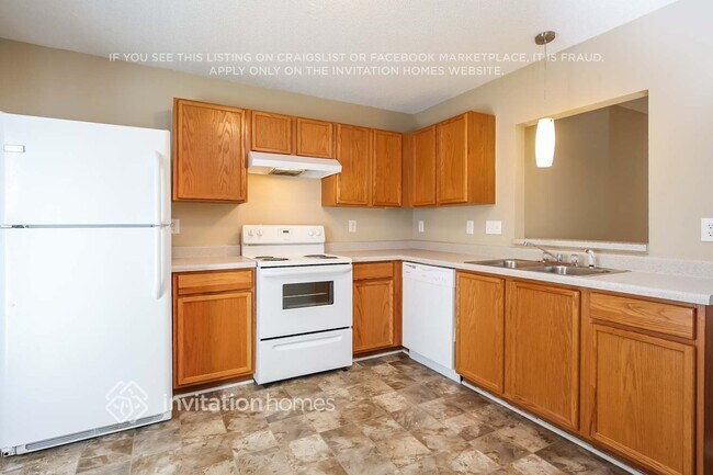 Foto del edificio - 329 Tanner Ct