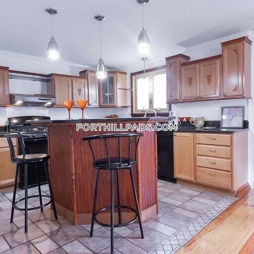 Building Photo - 35 Fort Ave