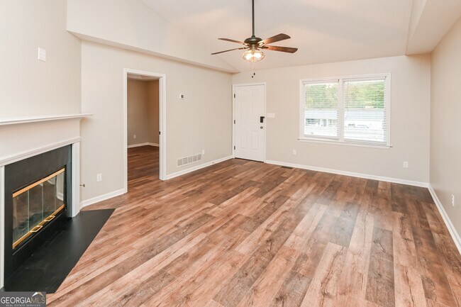 Building Photo - 377 Wesley Mill Pl