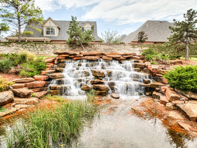 Building Photo - Maintenance Free Living-2736 Sq. Ft - Town...