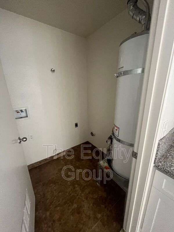 Foto del edificio - 813 N Floral St