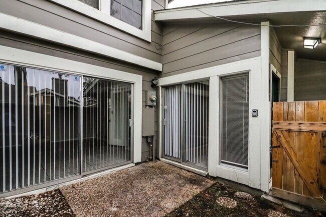 Foto del edificio - 12125 Lemon Ridge Ln
