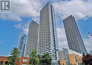 Building Photo - 898 Portage Pkwy