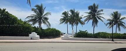 Building Photo - 2715 N Ocean Blvd