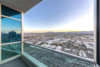 Building Photo - 4575 Dean Martin Dr