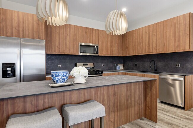 Foto del edificio - 790 E Irving Park Rd