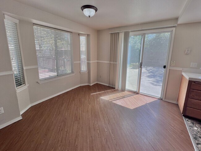 Building Photo - $2,150 Maple & Perrin 3 Bedroom Home, Bran...