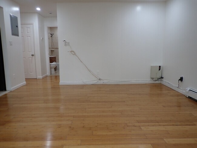Foto del edificio - 334 Saratoga Ave