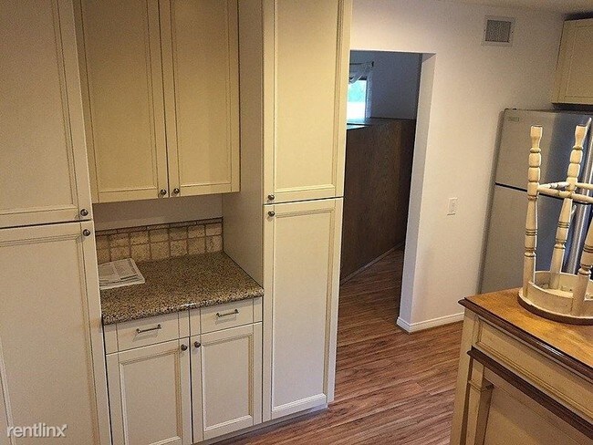 Building Photo - 2 br, 1 bath House - 177 Rimrock Road