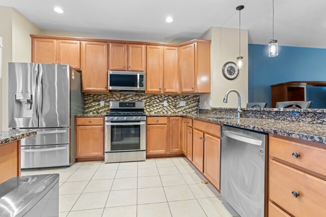 Building Photo - 9905 Bay Ct Ln