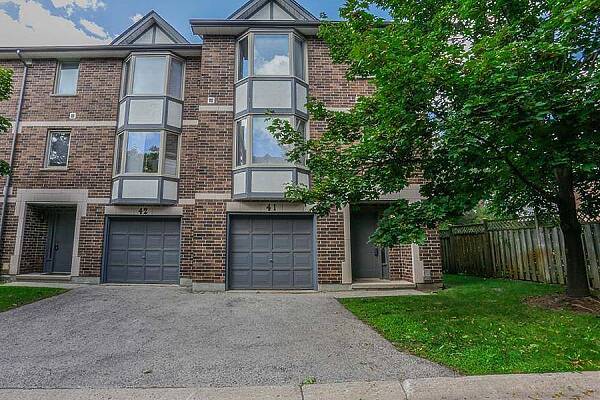 Photo du bâtiment - Masonville * 3+1 Bedroom * 2.5 Bath * Gara...