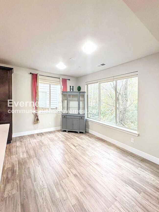 Foto del edificio - 14830 16th Pl W