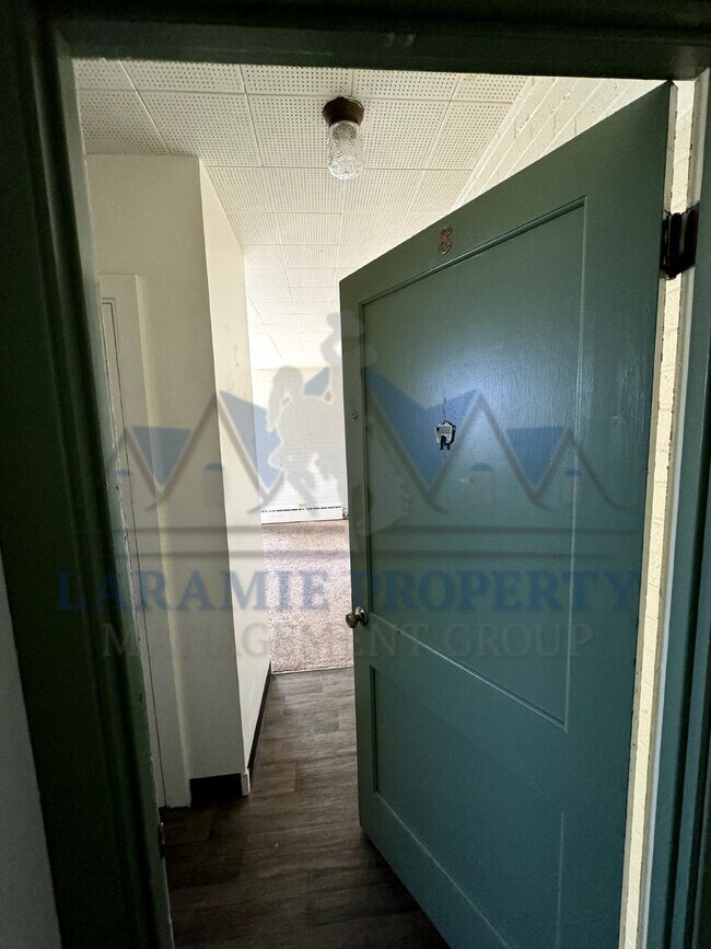 Foto del edificio - 1 bedroom apartment near UW
