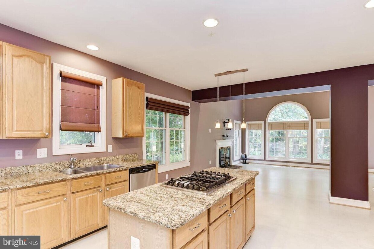 Primary Photo - 305 Flannery Ln