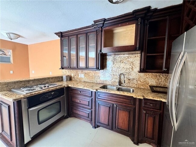 Foto del edificio - 1804 Oasis Dr