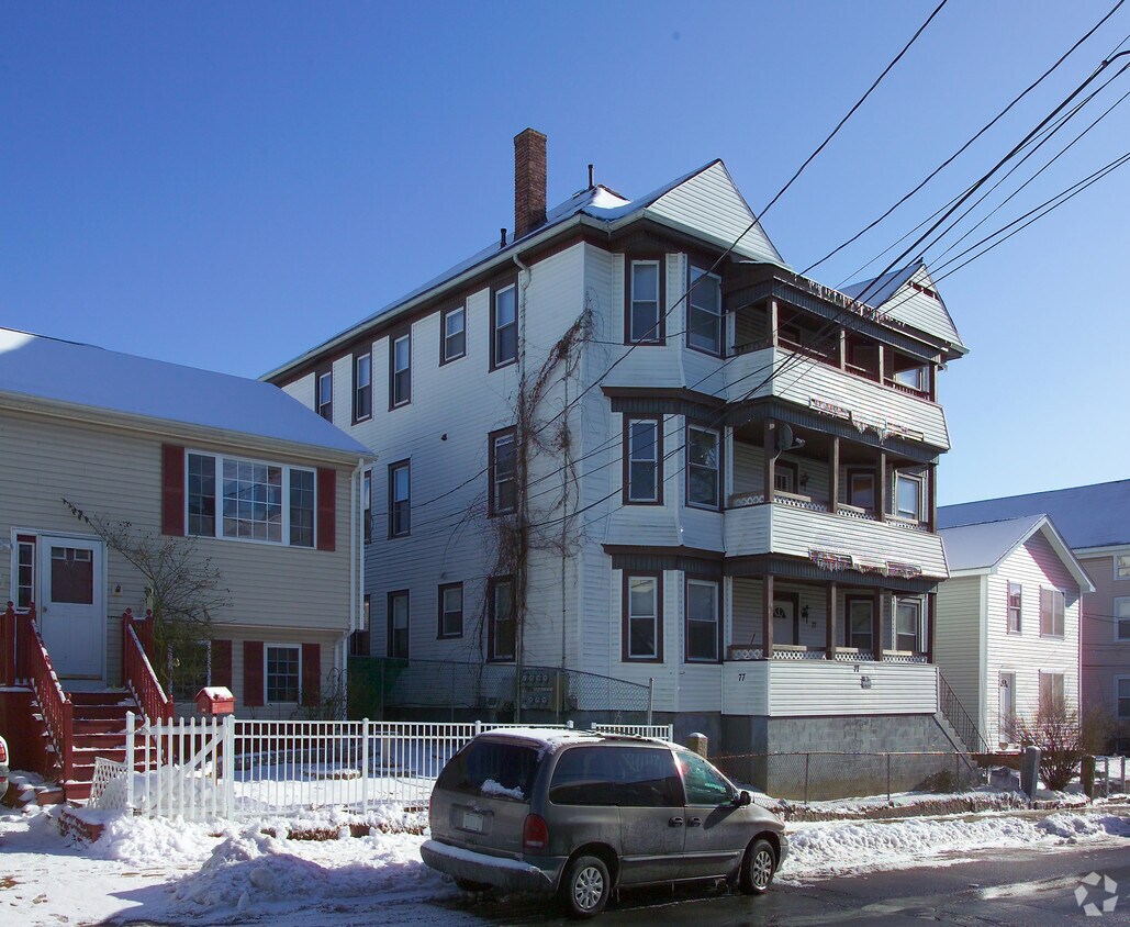 Building Photo - 77 Tremont St