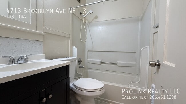 Building Photo - 4713 Brooklyn Ave NE