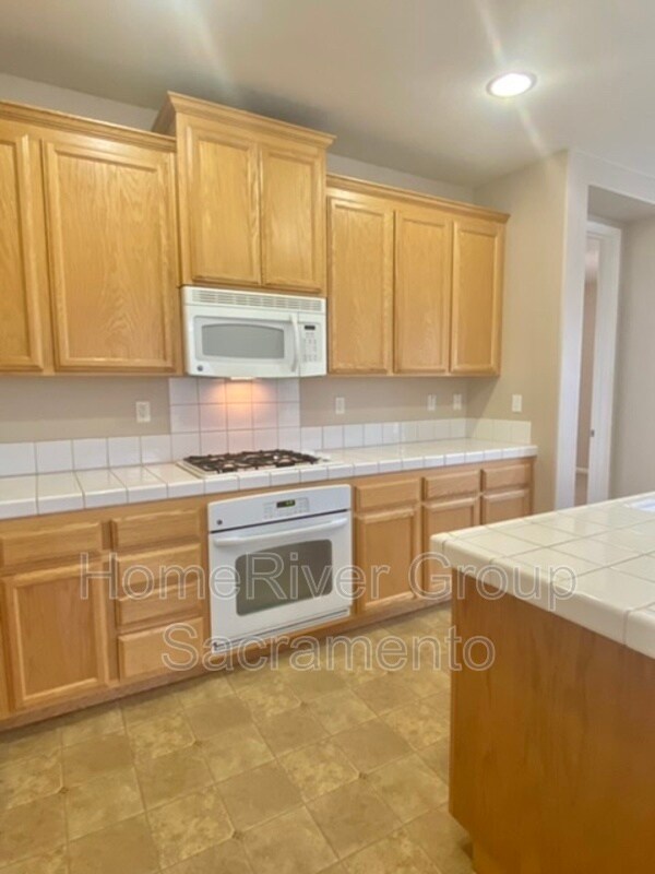 Building Photo - 4221 Borderlands Dr